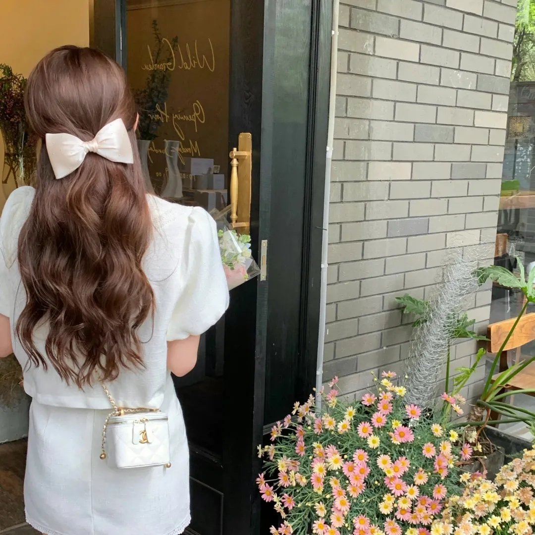 相逢却似曾相识