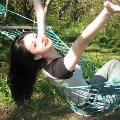 骆驼女孩的沙漠之旅